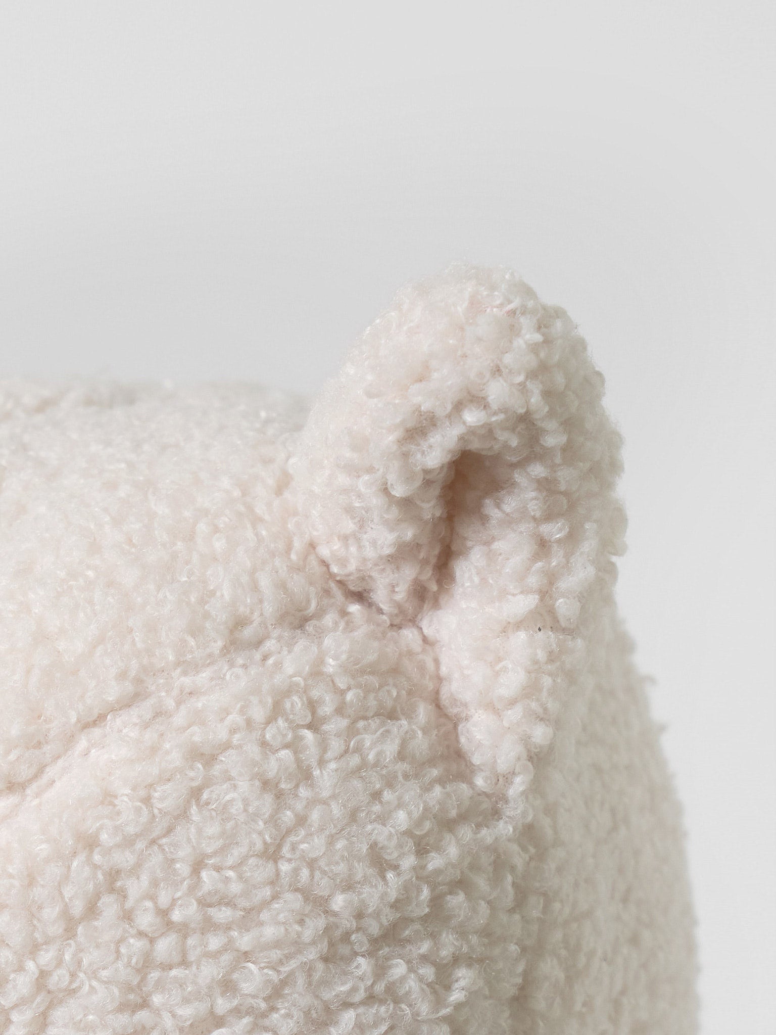 Structured plush white fluffy sherpa fleece golf driver headcover.